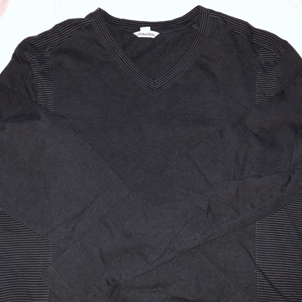 Calvin Klein Long-sleeve V Neck Tee